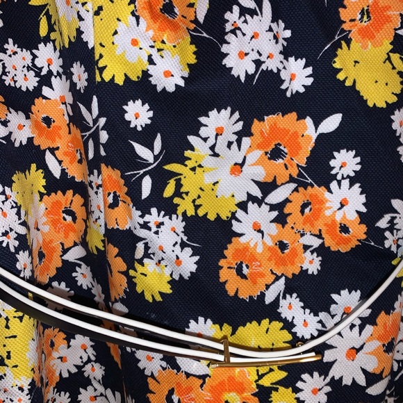 Jones New York Floral Dress with Belt - Picture 2 of 5